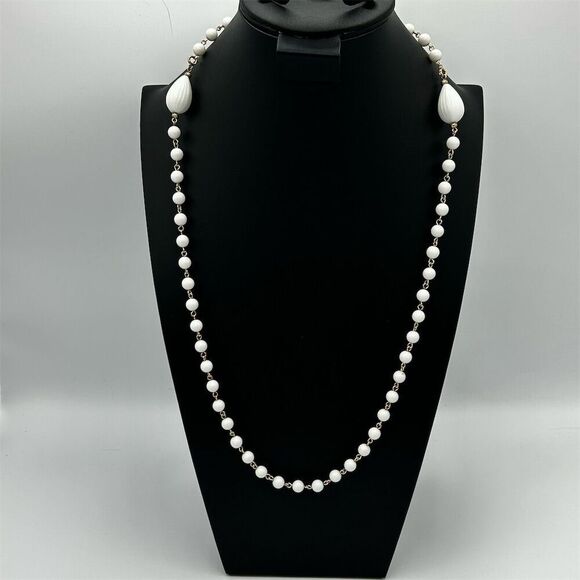 Avon Jewelry - Avon White Beaded Necklace with Teardrop Accents Wedding Jewelry